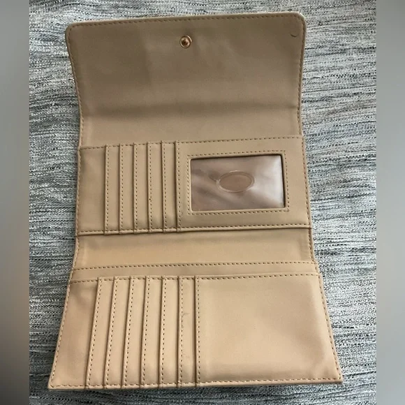 GUESS Wallet - Picture 5 of 5